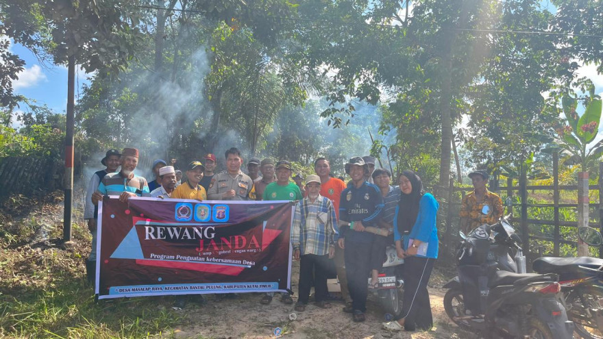 Kegiatan "Rewang Janda (JumpA Ngobrol Dengan wargA)" Program Penguatan Kebersamaan Desa